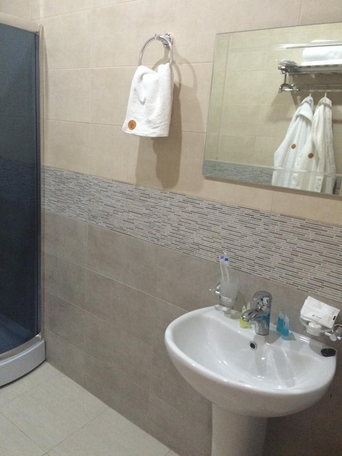 Hotel Marseille Batumi Luaran gambar
