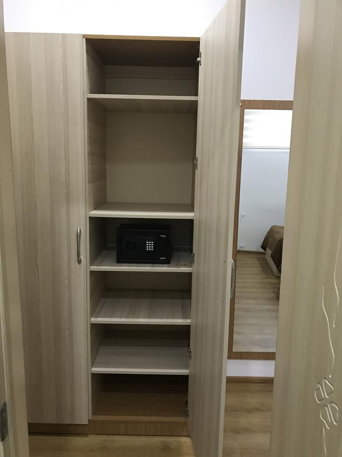 Hotel Marseille Batumi Luaran gambar