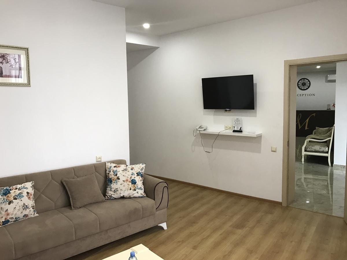 Hotel Marseille Batumi Luaran gambar