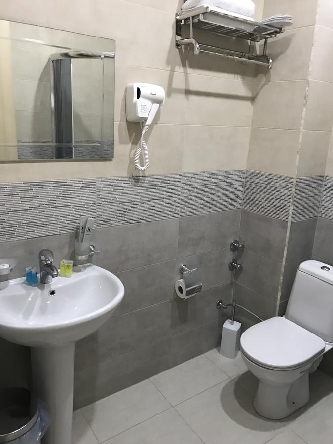 Hotel Marseille Batumi Luaran gambar
