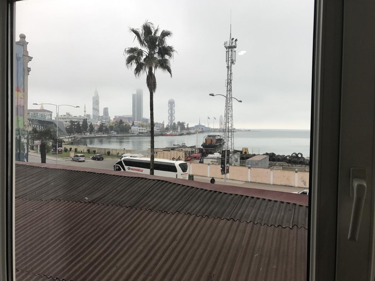 Hotel Marseille Batumi Luaran gambar