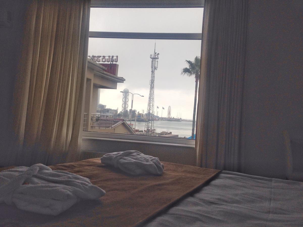 Hotel Marseille Batumi Luaran gambar