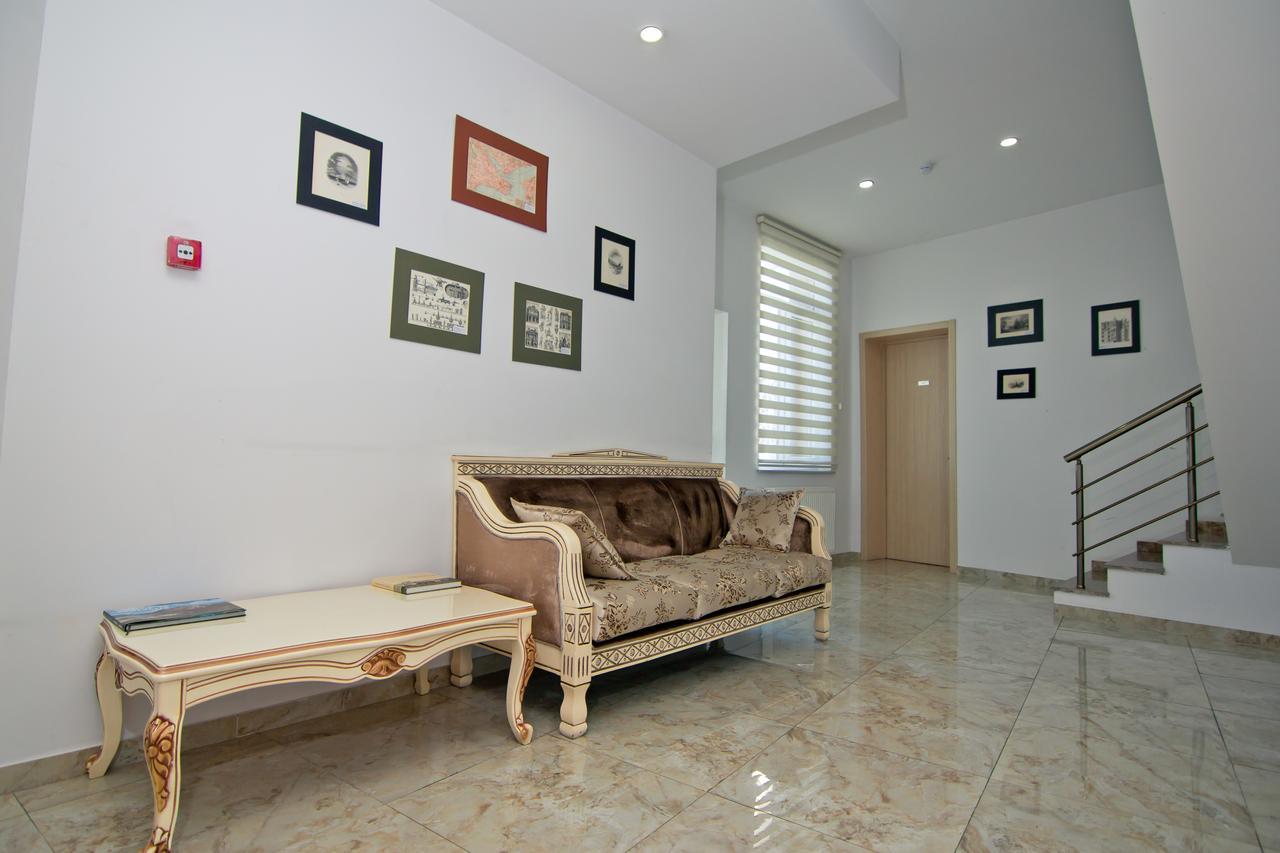 Hotel Marseille Batumi Luaran gambar