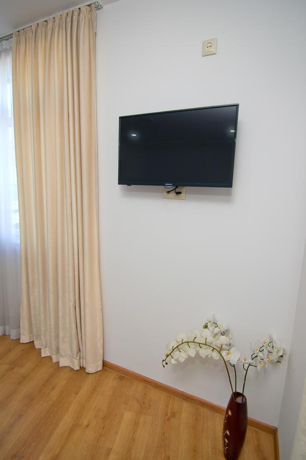 Hotel Marseille Batumi Luaran gambar